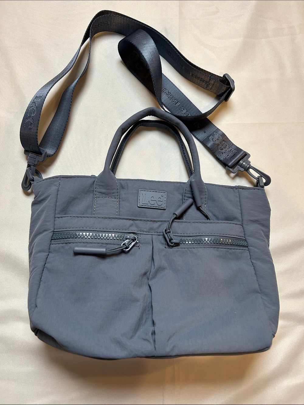 New. Women’s Lee Purse